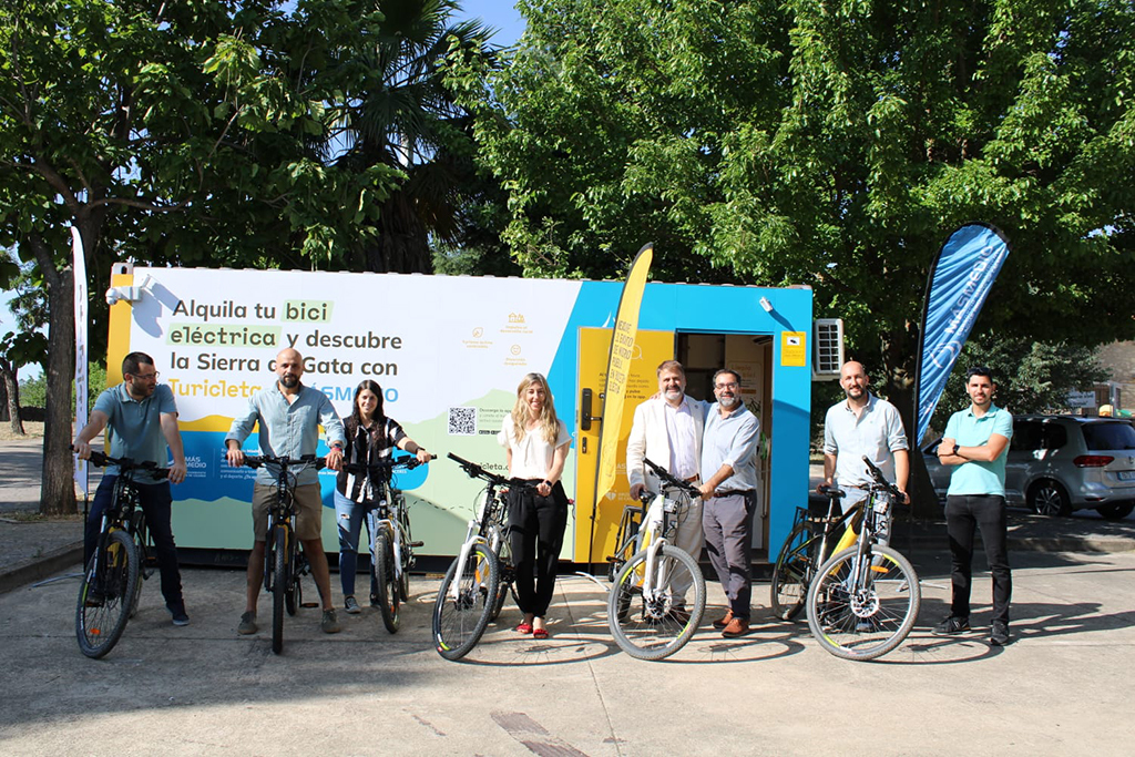 Sierra de Gata este verano en bicicleta a motor de la mano del Consorcio MásMedio