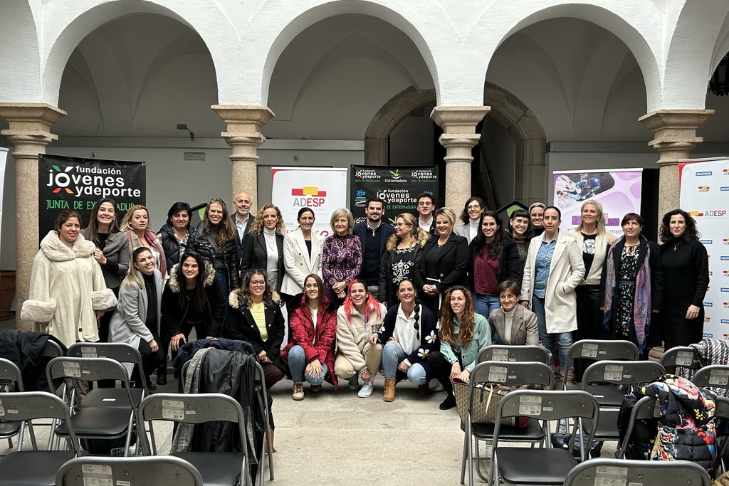 Más de 70 mujeres se han formado en gestión y dirección deportiva gracias al programa 'Red de Líderes' impulsado por la Junta