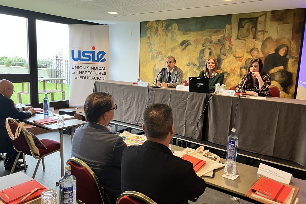 Educación resalta el aumento del número de inspectores en la I Jornada que ha organizado el sindicato de este cuerpo educativo en Extremadura