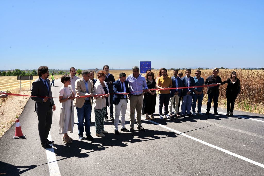 La Diputación de Badajoz mejora la conexión con Portugal con el refuerzo de la carretera provincial BA-020 hasta Campomayor