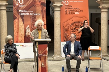 Rafael Álvarez 'El Brujo' protagoniza el monólogo en clave de humor 'Iconos o la exploración del destino' en el Festival de Mérida