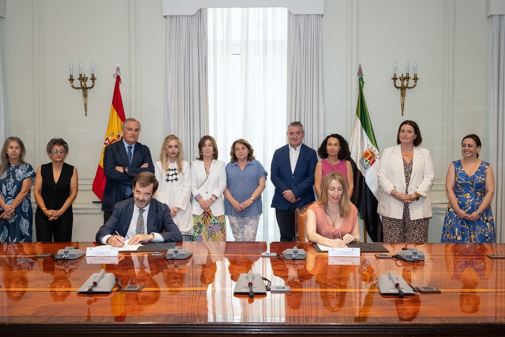 La Junta de Extremadura y el CGPJ formarán a jueces, magistrados y empleados públicos en igualdad y contra la violencia de género