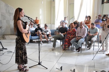 La Junta apoya por primera vez el Extremareggae Music Festival y facilita la participación de la artista extremeña 'Su'