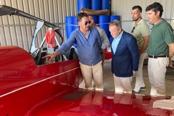 El consejero Manuel Martín anuncia una inversión de casi 150.000 euros para mejorar la pista del aeródromo de Mérida
