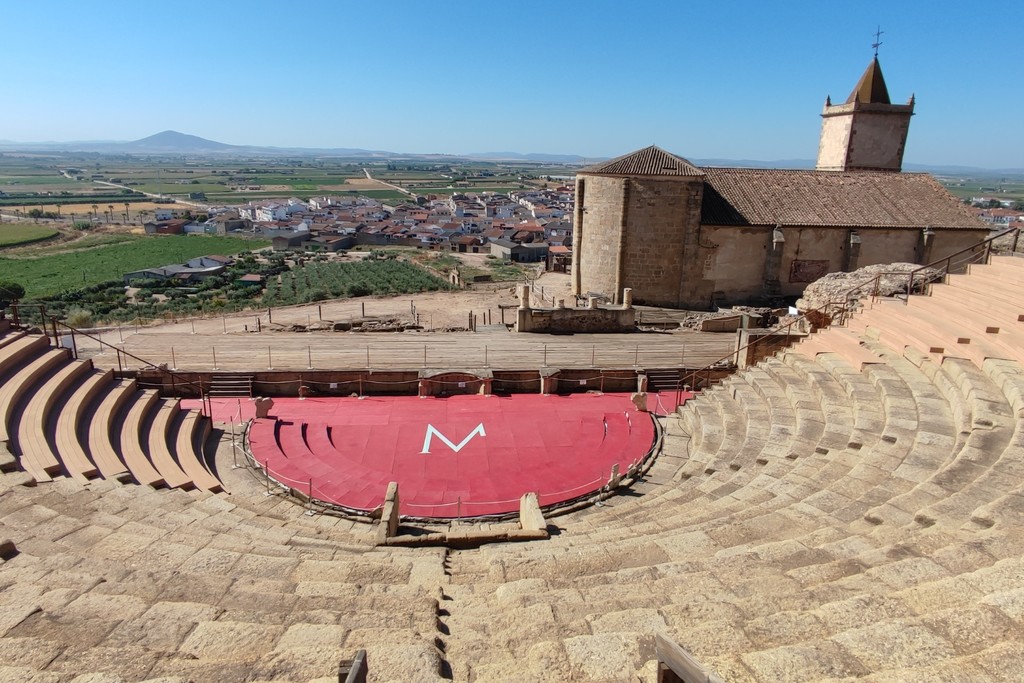 La Junta refuerza la protección del patrimonio con la elaboración de un protocolo de uso respetuoso del Teatro Romano de Medellín