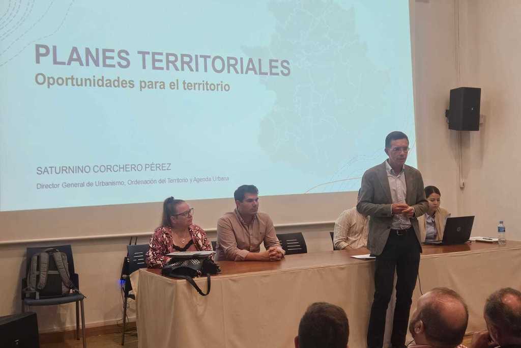 Presentado el Plan Territorial de La Campiña que afecta a 21 municipios con ayudas de hasta 75.000 euros para redactar planes de urbanismo