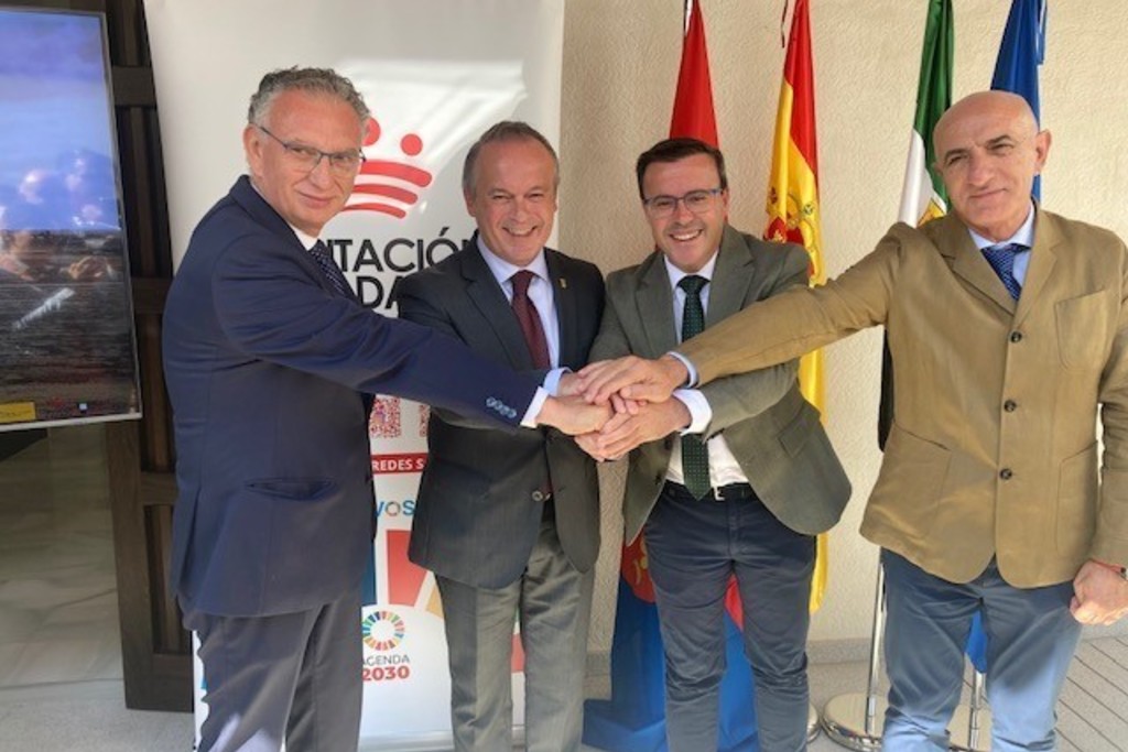 Quintana destaca la importancia de la colaboración entre administraciones para favorecer el desarrollo de Extremadura