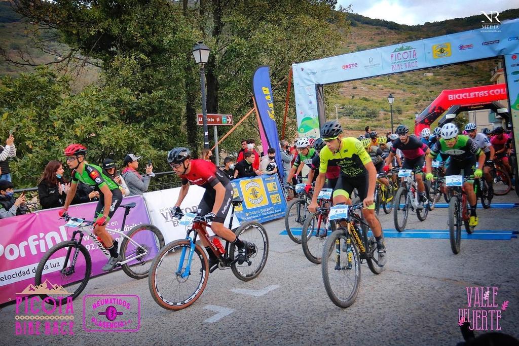 La Junta de Extremadura apoya la Picota Bike Race para impulsar el turismo deportivo en el Valle del Jerte