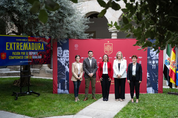 Presentación del encuentro amistoso que disputarán en Almendralejo la Selección Española Femenina Absoluta de Fútbol contra la de Canadá