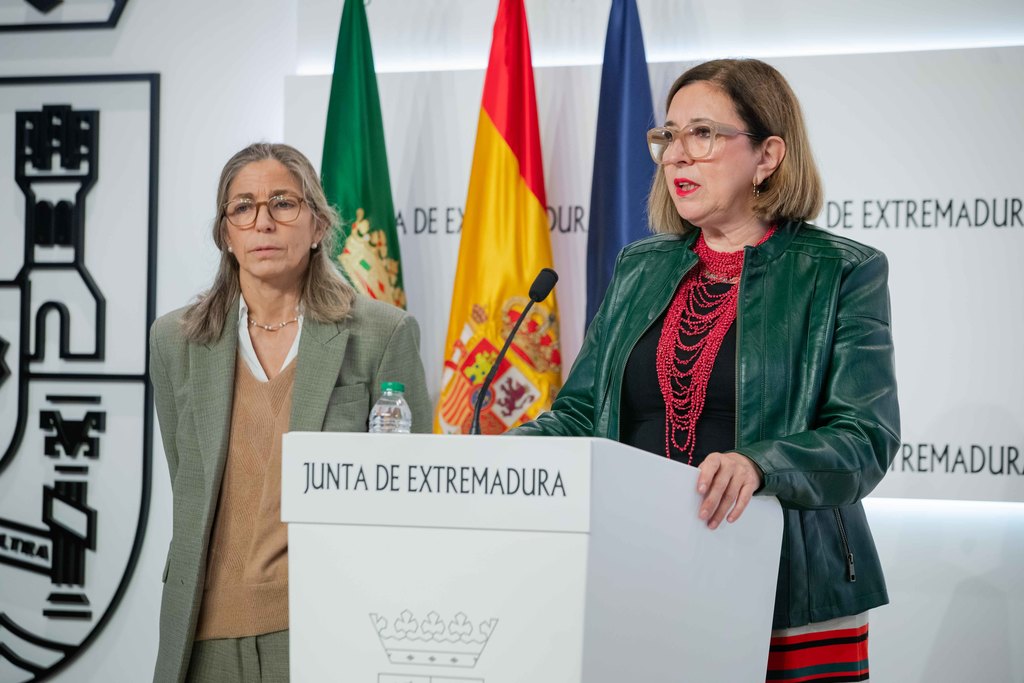 Mercedes Morán resalta el "importante" momento que vive el sector energético en Extremadura con un aumento de producción del 13,43% en 2023