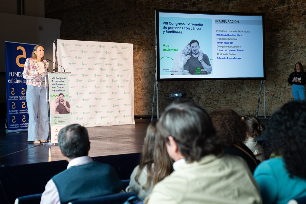 Guardiola refrenda el compromiso de la Junta de Extremadura con la detección precoz y la prevención del cáncer