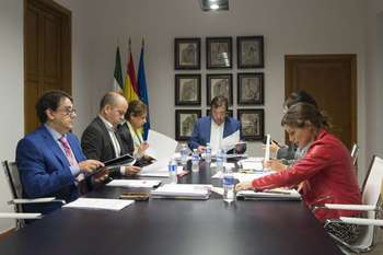 Extremadura cerrara el ejercicio de 2015 con una deuda cercana a los cuatro mil millones de euros normal 3 2