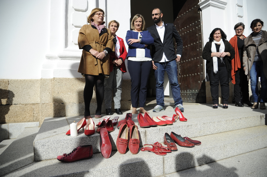 Asamblea de Extremadura Acto contra la Violencia Machista 2015