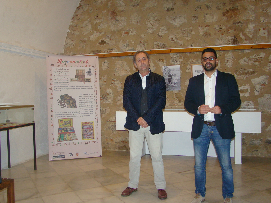 Miguel Ángel Vallecillo y Manuel J. Gonzále  Andrade presentan la exposición