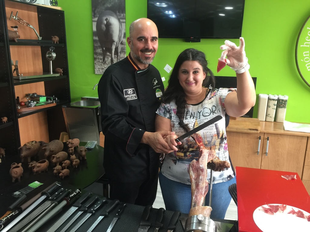 Curso Corte de Jamón para Restaurante 39siete - Centro de formación Almattia - Pepe Alba