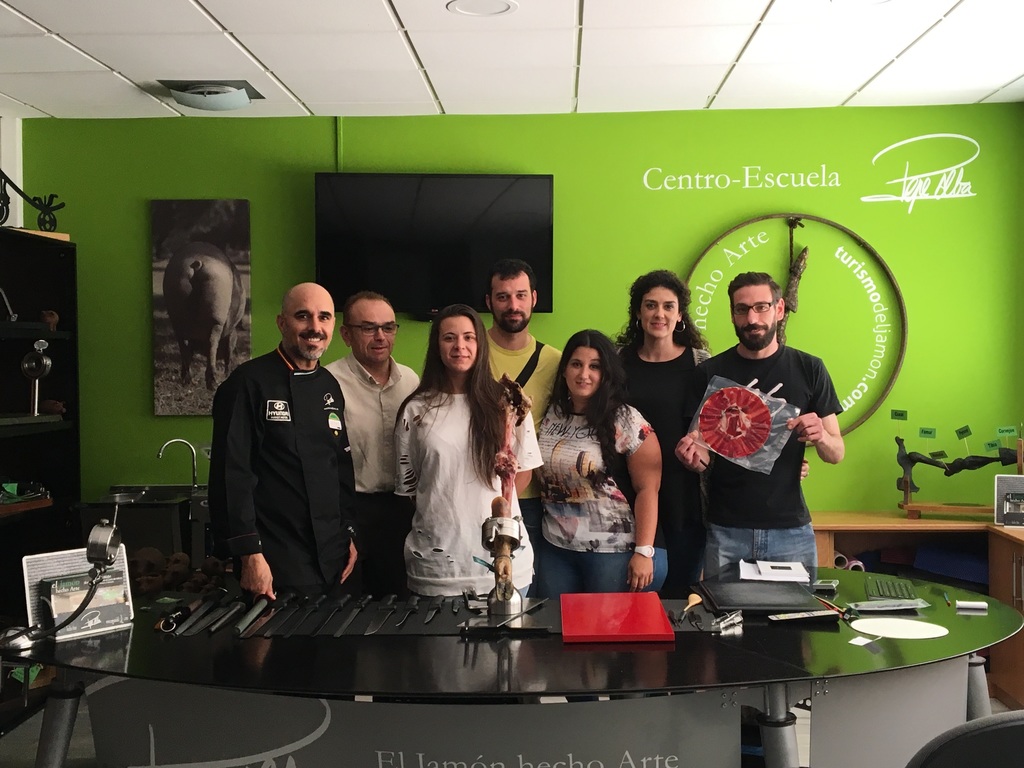 Curso Corte de Jamón para Restaurante 39siete - Centro de formación Almattia - Pepe Alba