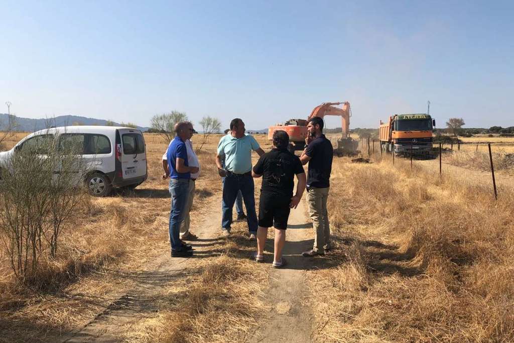 Desarrollo Rural visita las obras de las 873 hectáreas de la zona de concentración parcelaria de Oliva de Plasencia