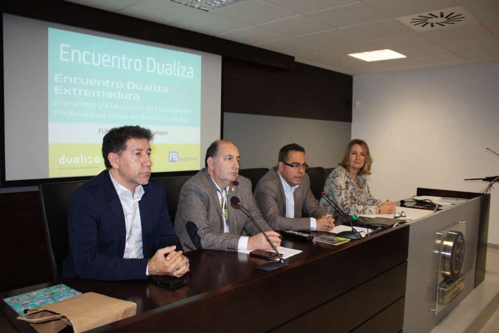 Educación y Empleo apuesta por potenciar la FP y establecer lazos de colaboración con distintas entidades y con el tejido socioeconómico